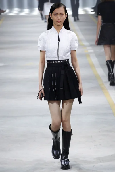 Look 23